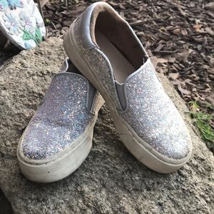 Girls shoes